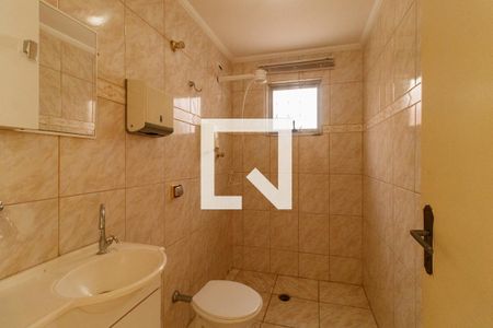 Banheiro Social de casa para alugar com 1 quarto, 100m² em Parque Edu Chaves, São Paulo