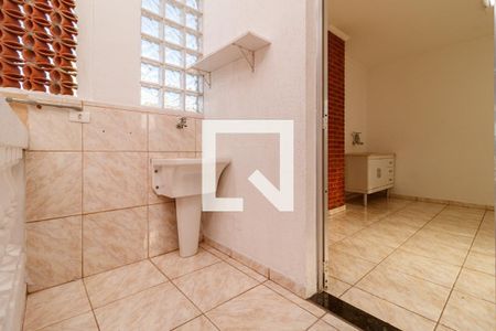 Área de Serviço de casa para alugar com 2 quartos, 150m² em Parque Edu Chaves, São Paulo