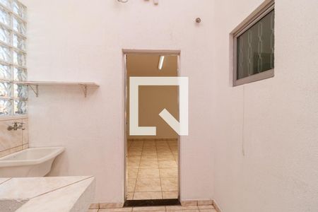 Área de Serviço de casa para alugar com 2 quartos, 150m² em Parque Edu Chaves, São Paulo