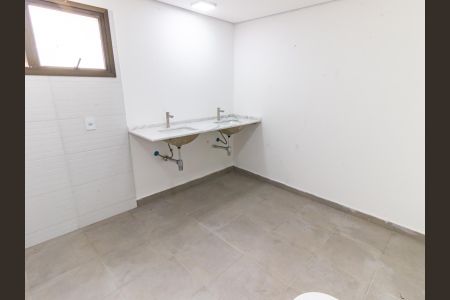 Apartamento para alugar com 260m², 4 quartos e 4 vagas Apartamento para alugar com 260m², 4 quartos e 4 vagasBanheiro da Suíte 1