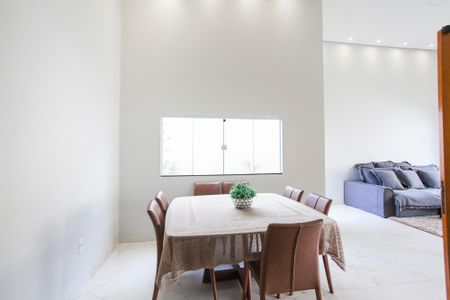 Sala de casa para alugar com 3 quartos, 220m² em Santa Rosa, Uberlândia