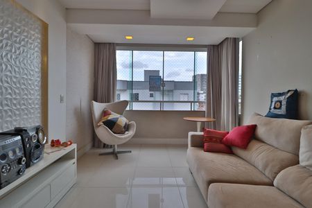 Sala de apartamento para alugar com 3 quartos, 96m² em Santa Mônica, Uberlândia