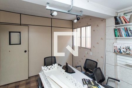 Casa para alugar com 4 quartos, 252m² em Parque Edu Chaves, São Paulo