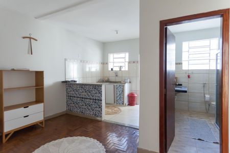 sala de casa para alugar com 1 quarto, 50m² em Floresta, Belo Horizonte