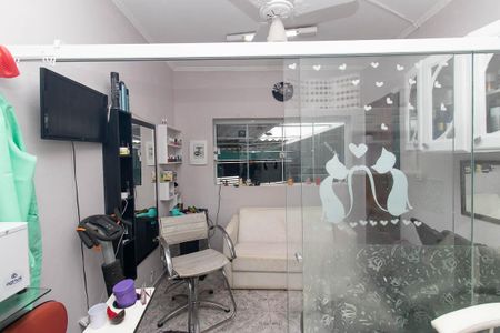 Quarto 2 de casa para alugar com 3 quartos, 120m² em Vila Nivi, São Paulo