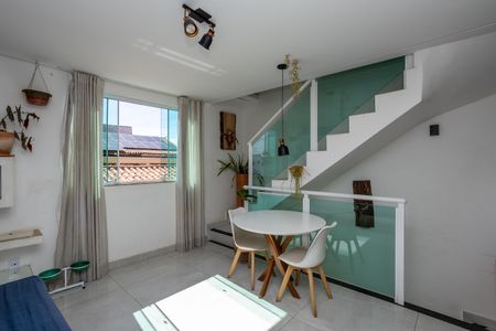 Sala de apartamento à venda com 3 quartos, 112m² em Vila Cloris, Belo Horizonte