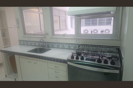 Cozinha de apartamento para alugar com 3 quartos, 103m² em Cerqueira César, São Paulo