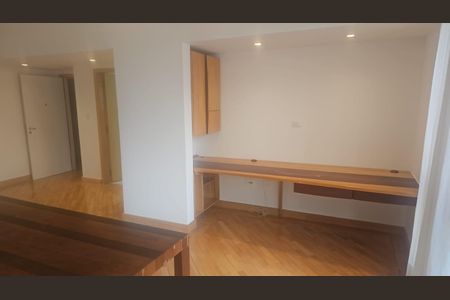 Sala de apartamento para alugar com 3 quartos, 103m² em Cerqueira César, São Paulo