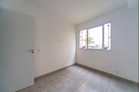 Quarto 2 de apartamento para alugar com 2 quartos, 39m² em Parque São Vicente, Santo André