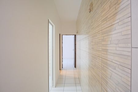 Corredor de casa para alugar com 2 quartos, 150m² em Vila Carrão, São Paulo