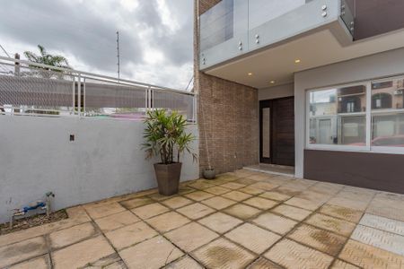 Casa para alugar com 165m², 4 quartos e 1 vaga Casa para alugar com 165m², 4 quartos e 1 vagaQuintal