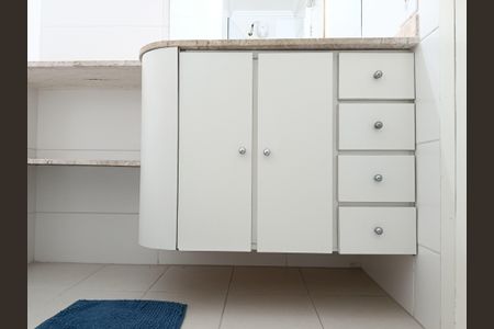 Lavabo de apartamento para alugar com 3 quartos, 100m² em Cerqueira César, São Paulo