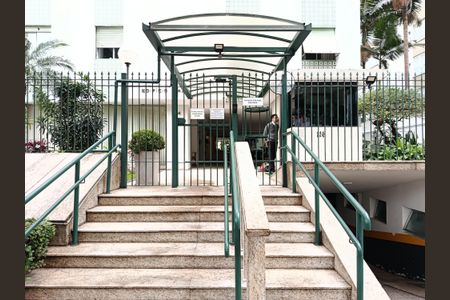 Apartamento para alugar com 100m², 3 quartos e 1 vagaFachada