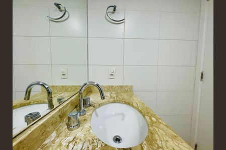 Apartamento para alugar com 94m², 3 quartos e 2 vagasBanheiro