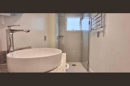 Apartamento para alugar com 100m², 3 quartos e 2 vagasBanheiro 