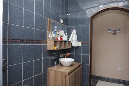 Casa à venda com 110m², 2 quartos e 2 vagasBanheiro 1