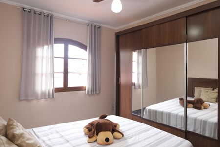 Casa à venda com 110m², 2 quartos e 2 vagasQuarto 2