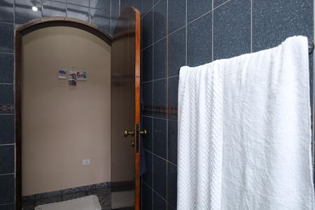 Casa à venda com 110m², 2 quartos e 2 vagasBanheiro 1