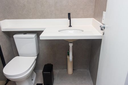 Apartamento à venda com 51m², 2 quartos e 1 vaga Apartamento à venda com 51m², 2 quartos e 1 vagaBanheiro