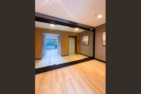 Apartamento para alugar com 116m², 3 quartos e 2 vagasHall social