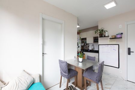 Sala de apartamento para alugar com 2 quartos, 36m² em Guaianases, São Paulo