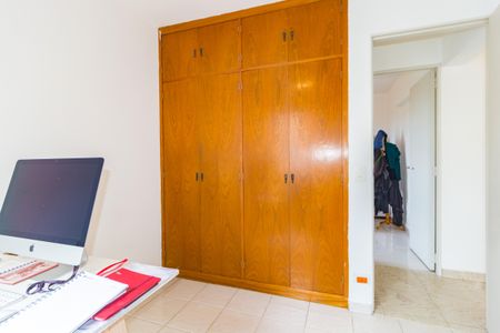 Apartamento à venda com 70m², 3 quartos e 1 vagaQuarto 2