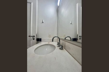 Apartamento à venda com 90m², 2 quartos e 2 vagasBanheiro da Suíte 1