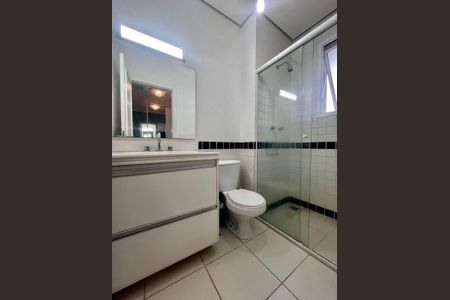 Apartamento à venda com 90m², 2 quartos e 2 vagasBanheiro da Suíte 1
