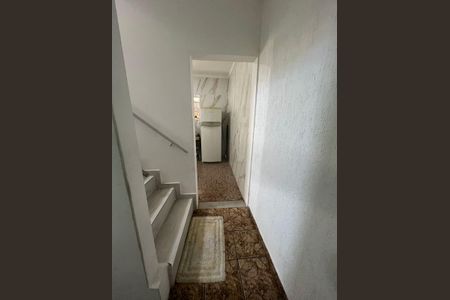 Casa à venda com 108m², 2 quartos e 2 vagasCorredor