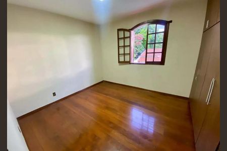 Quarto de casa à venda com 4 quartos, 453m² em Pampulha, Belo Horizonte