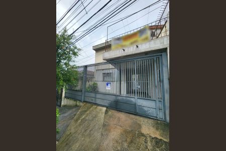 Casa à venda com 112m², 2 quartos e 2 vagasFachada