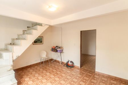 Casa à venda com 112m², 2 quartos e 2 vagasSala