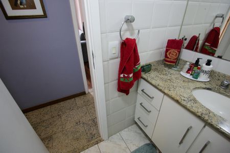 Apartamento para alugar com 120m², 4 quartos e 2 vagasBanheiro Social