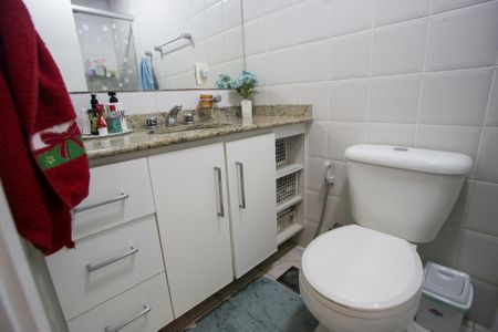 Apartamento para alugar com 120m², 4 quartos e 2 vagasBanheiro Social