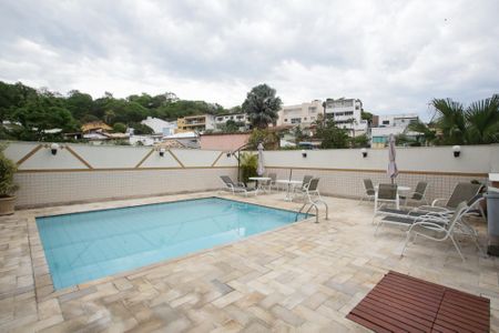 Apartamento para alugar com 120m², 4 quartos e 2 vagasÁrea comum - Piscina