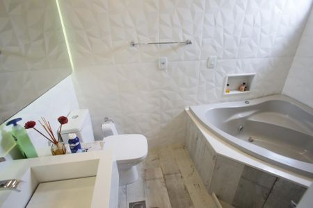Apartamento para alugar com 120m², 4 quartos e 2 vagasBanheiro da Suíte
