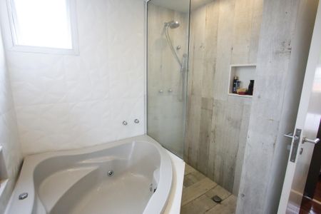 Apartamento para alugar com 120m², 4 quartos e 2 vagasBanheiro da Suíte