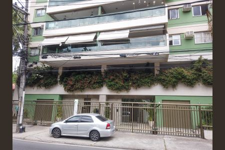 Apartamento para alugar com 120m², 4 quartos e 2 vagasFachada
