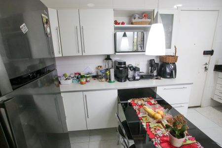 Apartamento para alugar com 120m², 4 quartos e 2 vagasCozinha