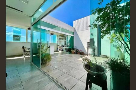 Apartamento à venda com 3 quartos, 112m² em Vila Cloris, Belo Horizonte