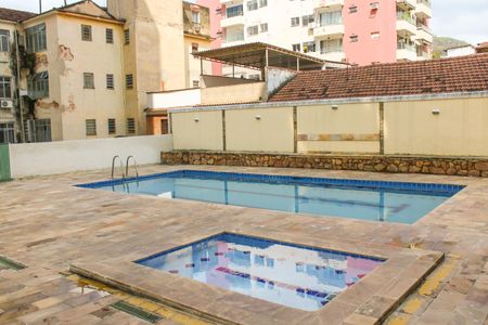 Apartamento à venda com 60m², 2 quartos e 1 vagaÁrea comum - Piscina