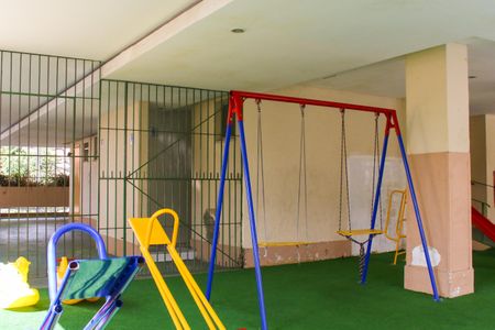 Apartamento à venda com 60m², 2 quartos e 1 vagaÁrea comum - Playground