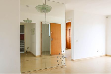Sala de apartamento à venda com 2 quartos, 60m² em Lins de Vasconcelos, Rio de Janeiro