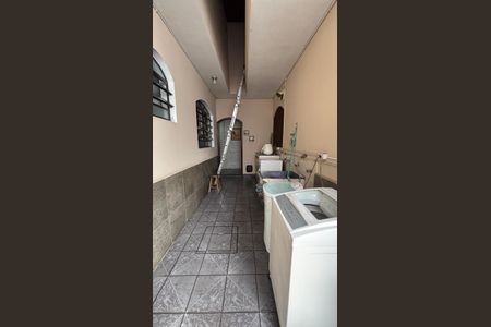 Casa à venda com 249m², 4 quartos e 3 vagas Casa à venda com 249m², 4 quartos e 3 vagasÁrea de Serviço