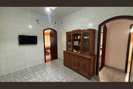 Casa à venda com 249m², 4 quartos e 3 vagas Casa à venda com 249m², 4 quartos e 3 vagasCozinha