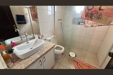 Casa à venda com 249m², 4 quartos e 3 vagas Casa à venda com 249m², 4 quartos e 3 vagasBanheiro