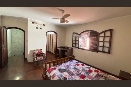 Suite de casa para alugar com 4 quartos, 249m² em Jardim Monte Libano, Santo André