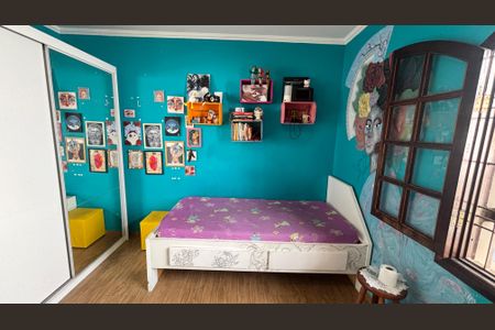 Casa à venda com 249m², 4 quartos e 3 vagas Casa à venda com 249m², 4 quartos e 3 vagasQuarto 1