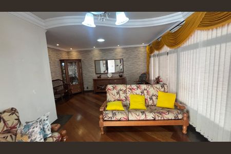Sala  de casa para alugar com 4 quartos, 249m² em Jardim Monte Libano, Santo André