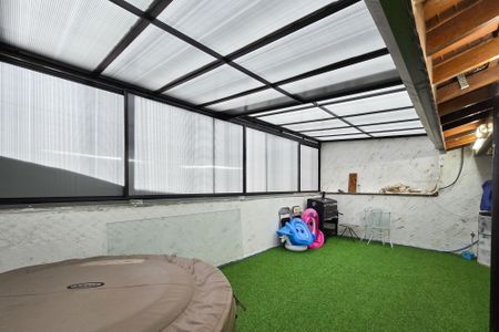 Casa à venda com 460m², 3 quartos e 4 vagasÁrea  - Churrasqueira